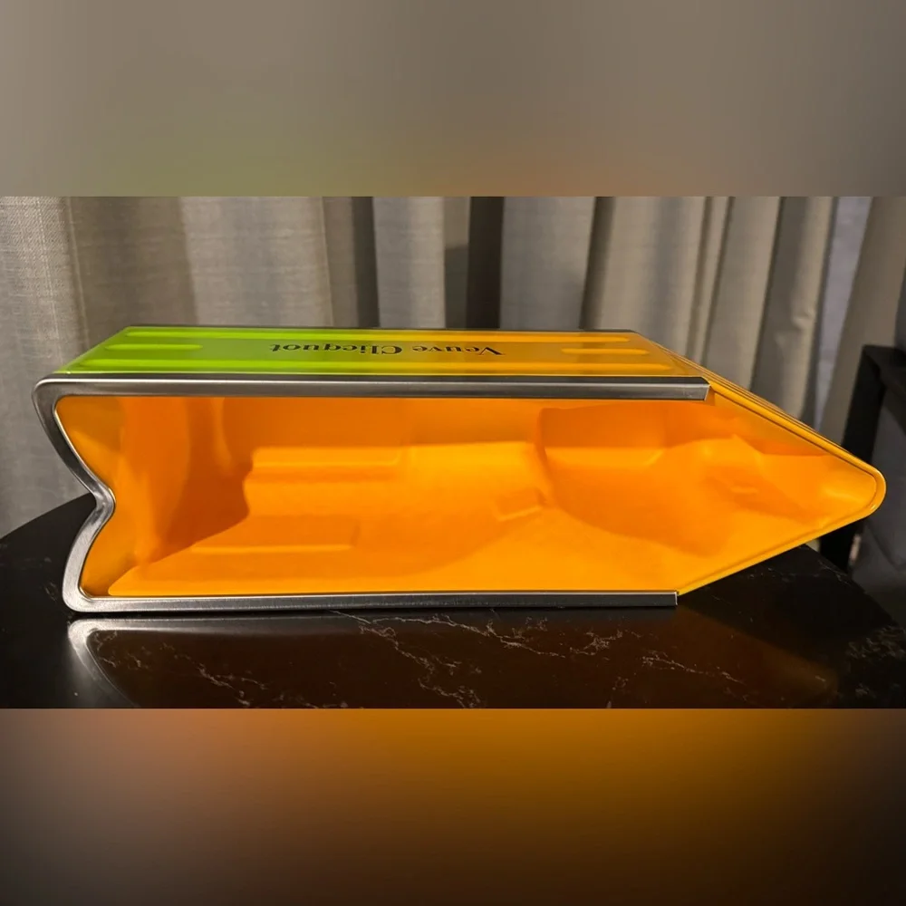 Veuve Clicquot collectible Destination Tin! Rare. Champagne NOT included.